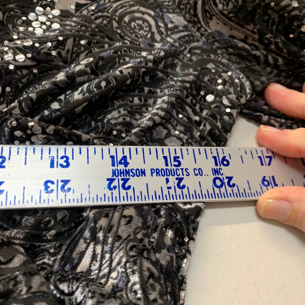 Reba Sequin Velvet Paisley Top Womens Medium Black Silver Crossover V-Neck - Picture 5 of 7